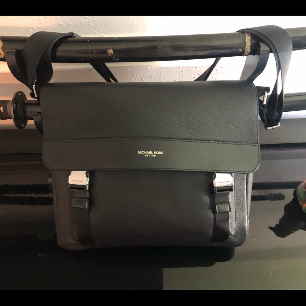 MICHEAL KORS Men's Kent Messenger Bag